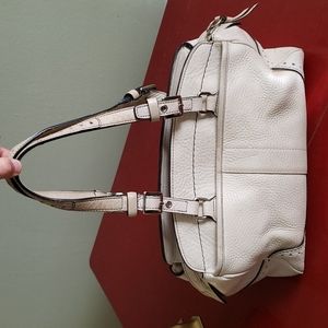White Vintage Coach Soft Leather Shoulder Bag